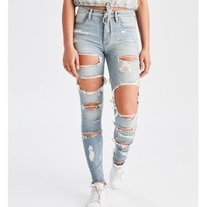 NWOT American Eagle High Rise Distressed Jeans